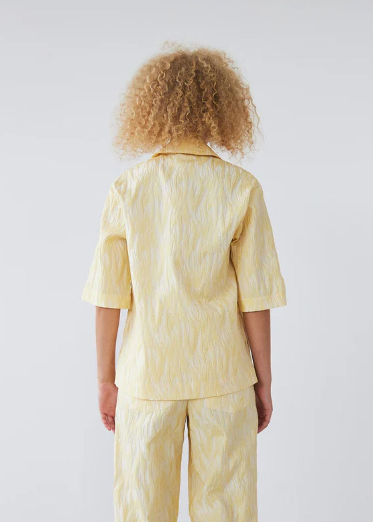 Jacquard Wave Shirt-Light Yellow