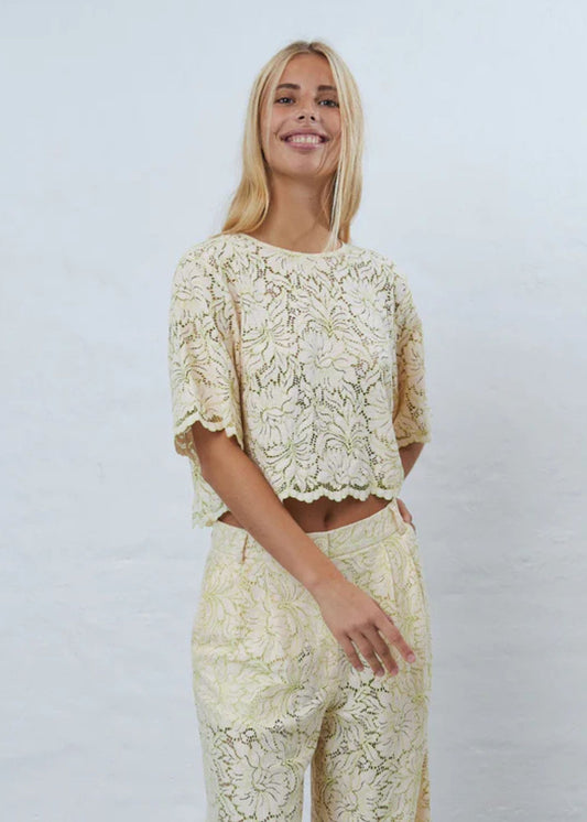 Delicate Lace Cropped Top-Vanilla/Tea Green Flowers