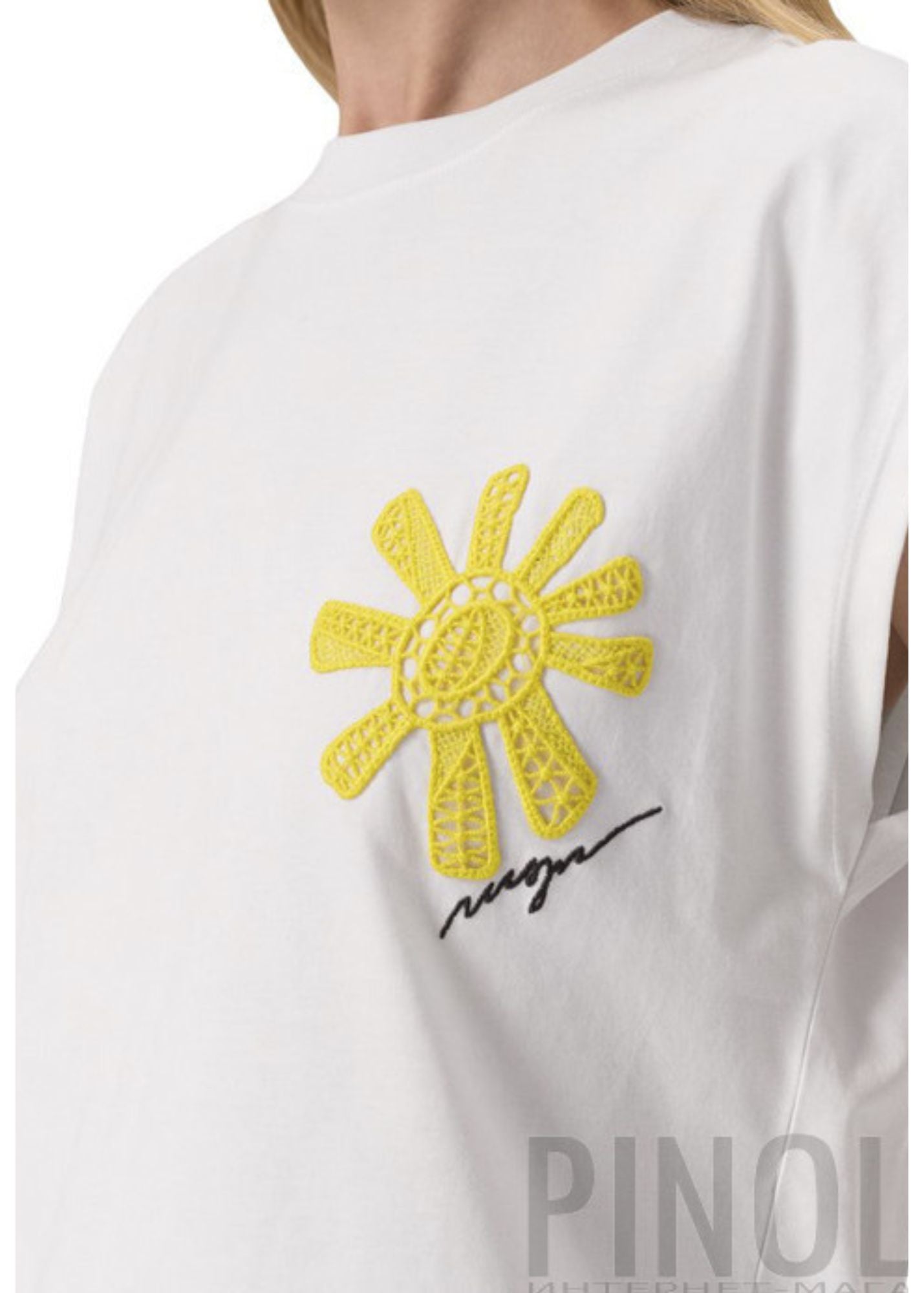 Flower Embroidered Top-OffWhite