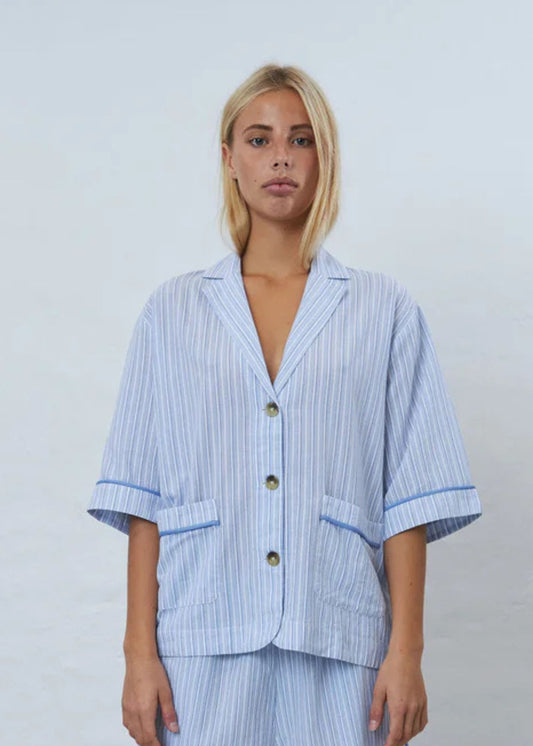 Short sleeved pyjamas shirt-White/Blue Strips